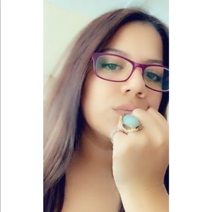 Meet your Posher, Andrea